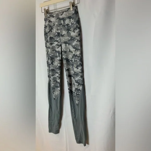 Star Wars leggings camouflage size small - Picture 2 of 10